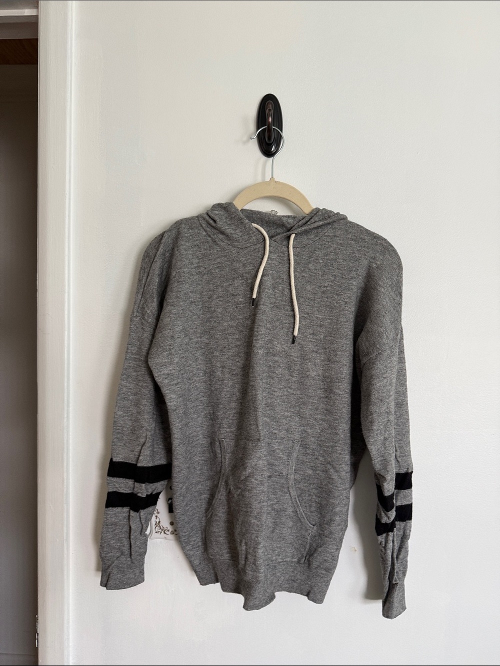 Forever 21 gray striped sleeve hoodie size small